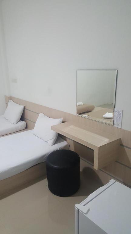 Cheaper Room Surat Thani Exterior photo