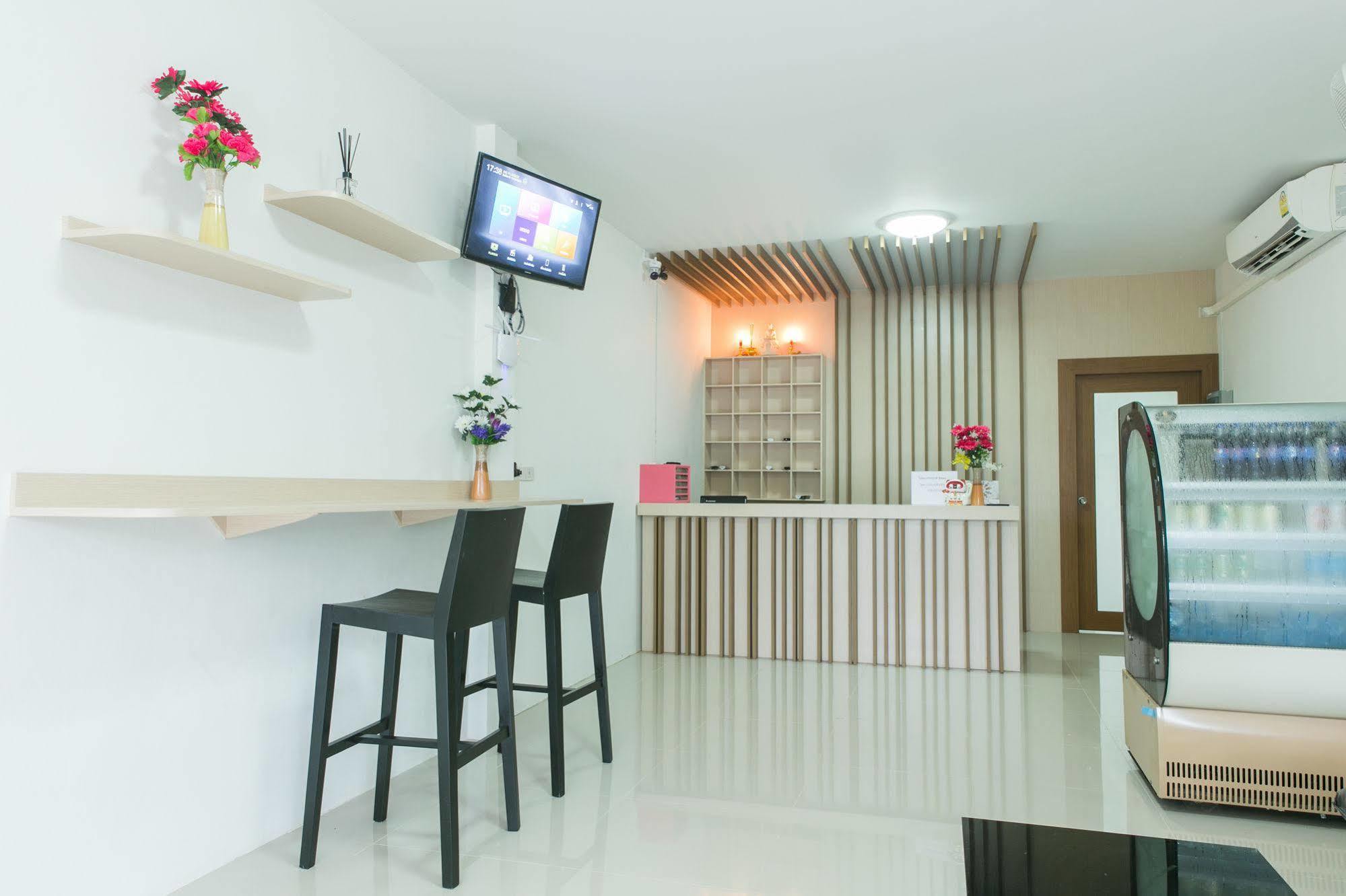 Cheaper Room Surat Thani Exterior photo