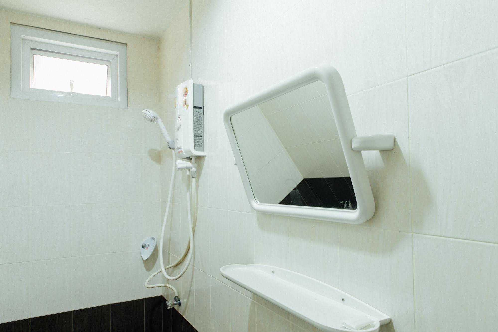 Cheaper Room Surat Thani Exterior photo